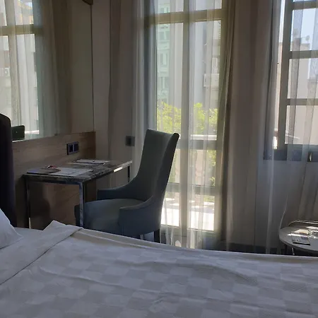 Marla Hotel