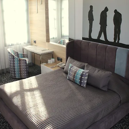 Marla Hotel